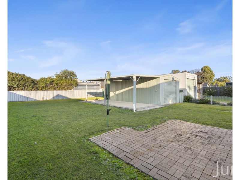 9 Barrett Avenue, Cessnock NSW 2325