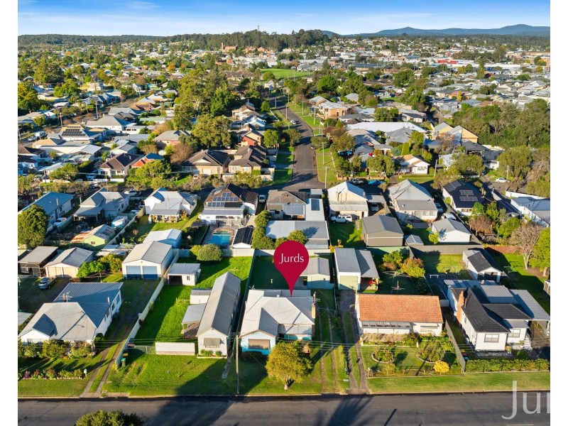 9 Barrett Avenue, Cessnock NSW 2325