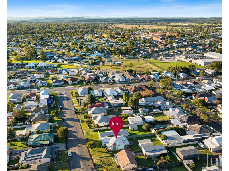 9 Barrett Avenue, Cessnock NSW 2325