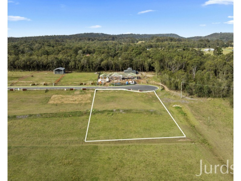 60 Crown Line Drive, Rothbury NSW 2320