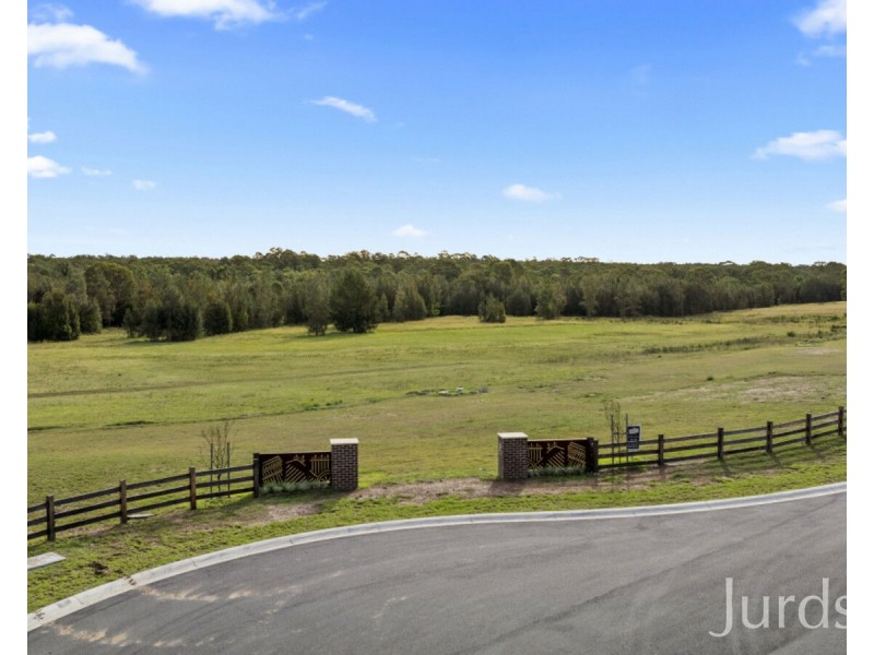 60 Crown Line Drive, Rothbury NSW 2320