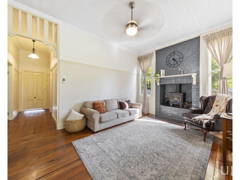 10 Scott Street, North Rothbury NSW 2335