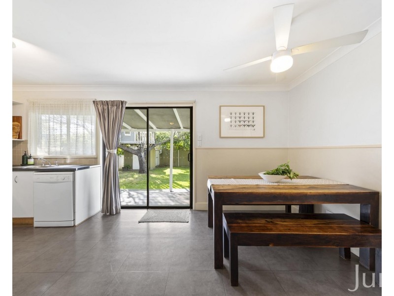 10 Scott Street, North Rothbury NSW 2335