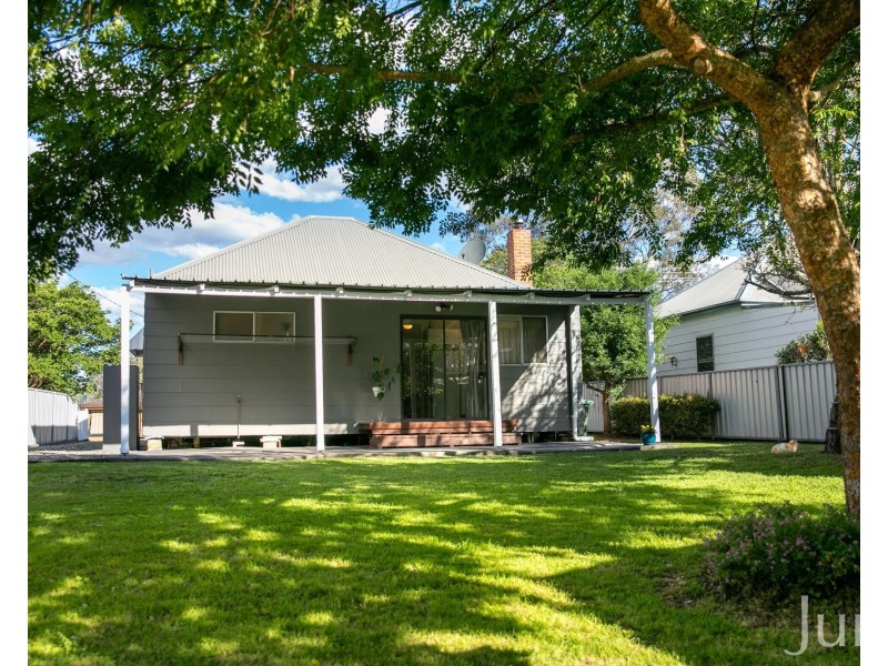 10 Scott Street, North Rothbury NSW 2335