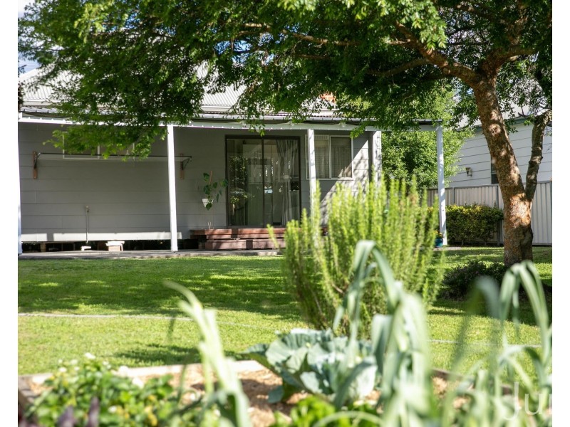 10 Scott Street, North Rothbury NSW 2335