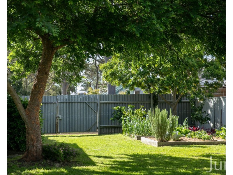 10 Scott Street, North Rothbury NSW 2335