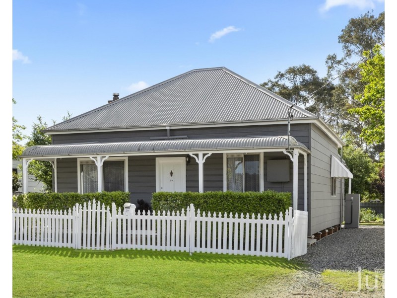 10 Scott Street, North Rothbury NSW 2335