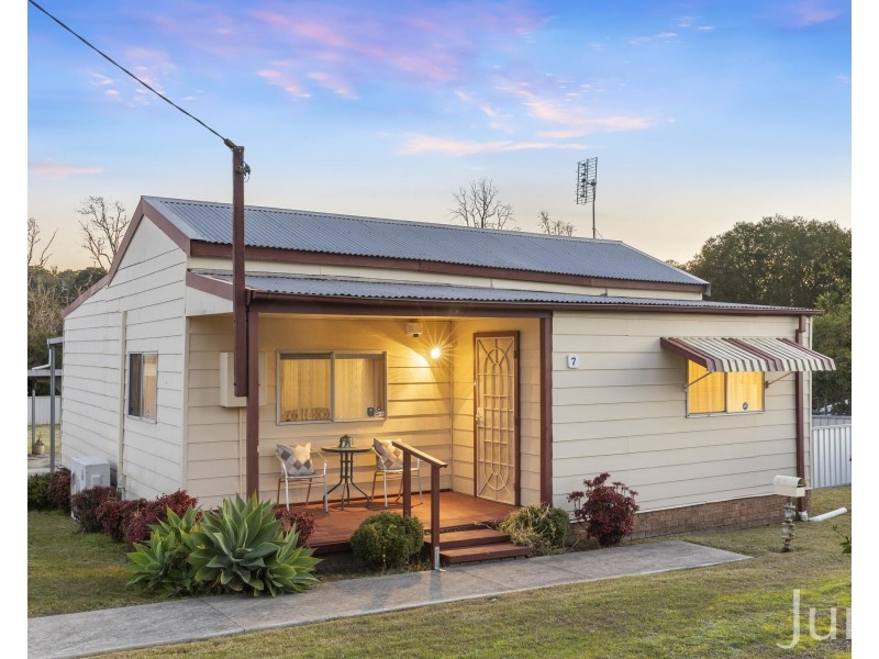 7 Long Street, Cessnock NSW 2325