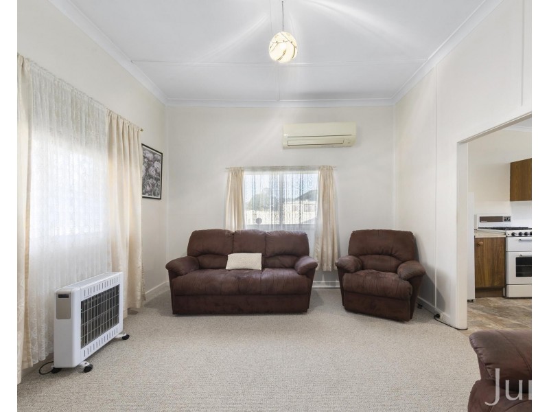 7 Long Street, Cessnock NSW 2325