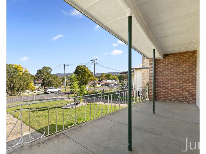 28 Mills Crescent, Cessnock NSW 2325