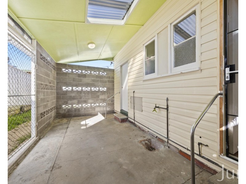 28 Mills Crescent, Cessnock NSW 2325