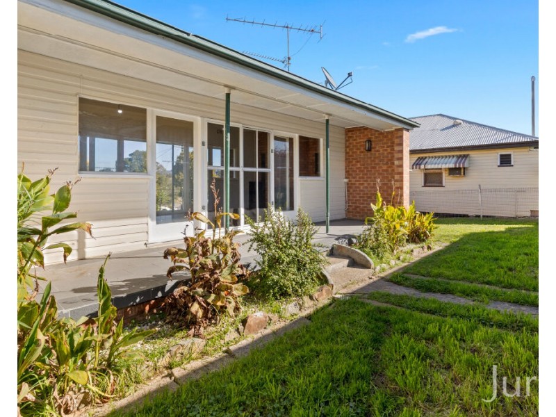 28 Mills Crescent, Cessnock NSW 2325