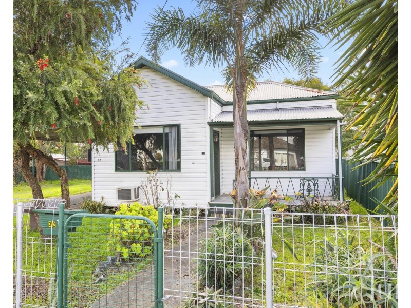 32 Mount View Road, Cessnock NSW 2325