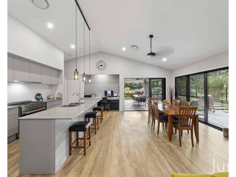 9 Carnoustie Close, Cessnock NSW 2325