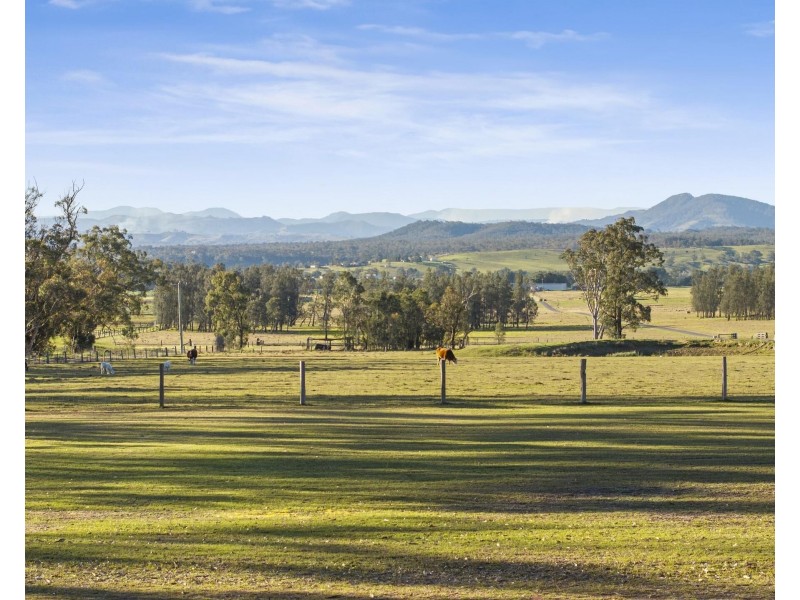 627 Standen Drive, Lower Belford NSW 2335