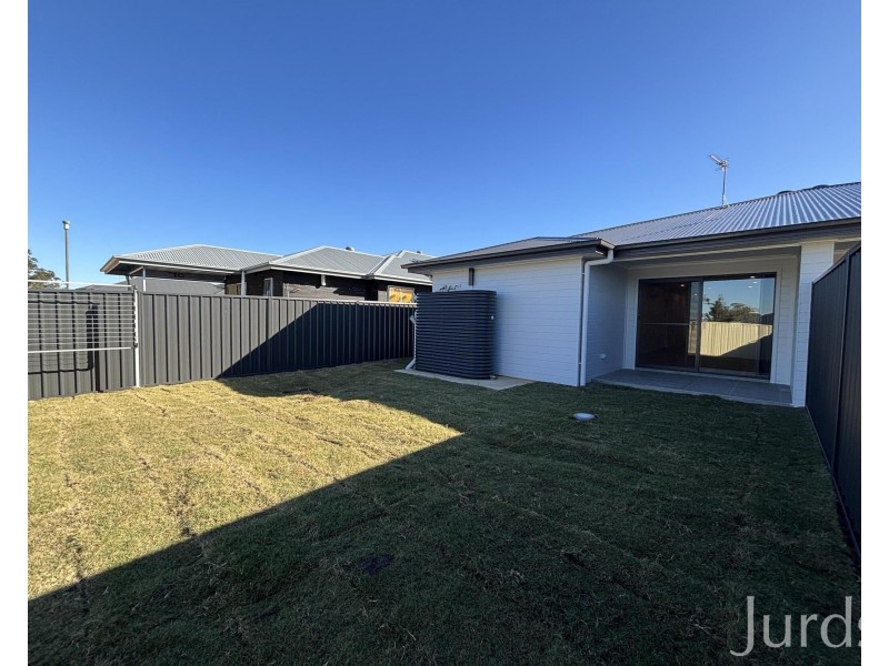 2/91 O’Shea Circuit, Cessnock NSW 2325