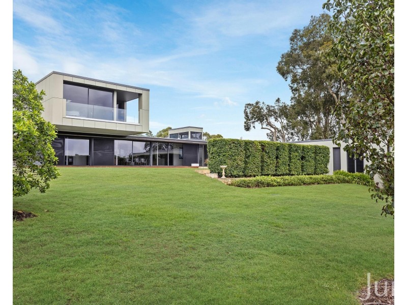 30 Paperbark Drive, Pokolbin NSW 2320