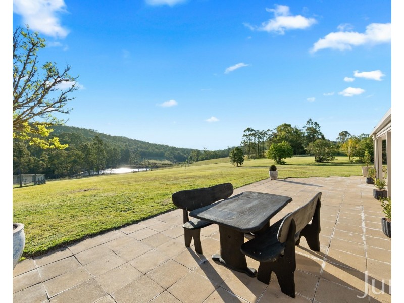 141 Camp Road, Lovedale NSW 2325