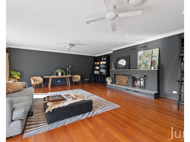 141 Camp Road, Lovedale NSW 2325