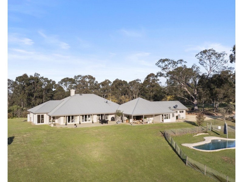 141 Camp Road, Lovedale NSW 2325