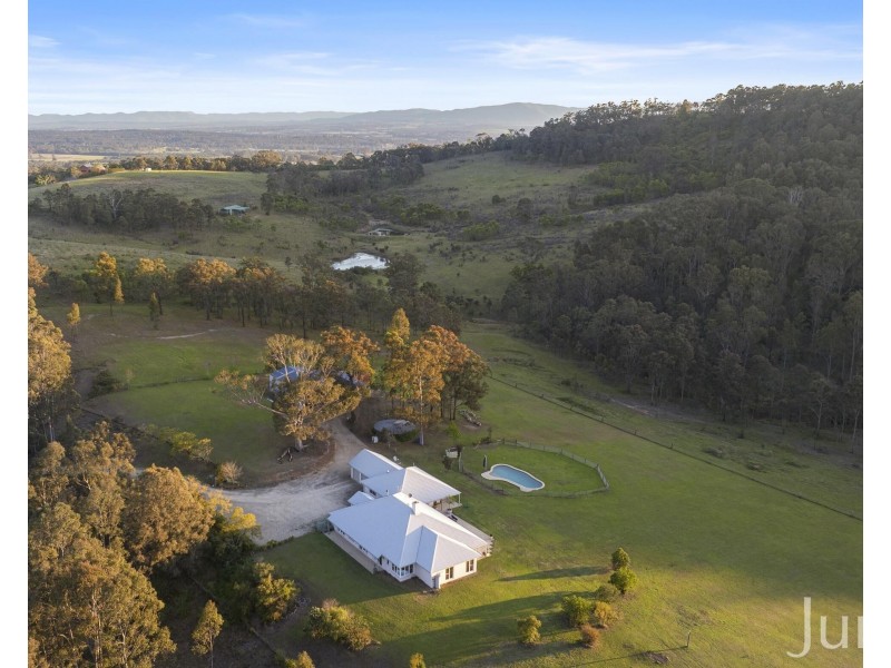 141 Camp Road, Lovedale NSW 2325