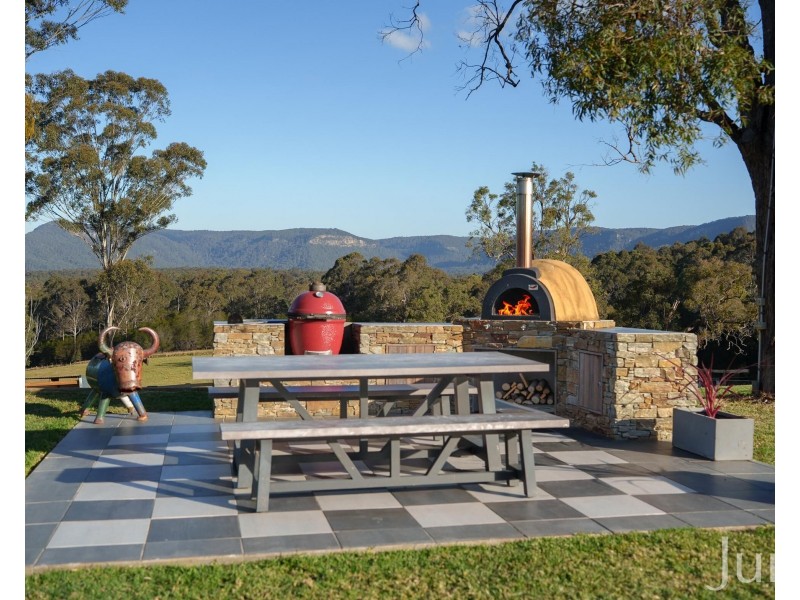 176 Wollong Road, Quorrobolong NSW 2325