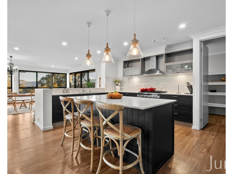 176 Wollong Road, Quorrobolong NSW 2325