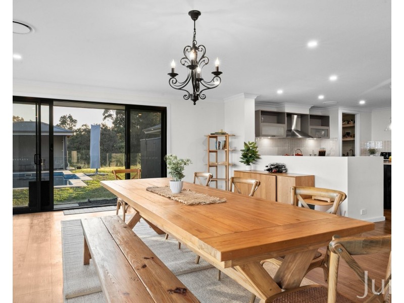 176 Wollong Road, Quorrobolong NSW 2325
