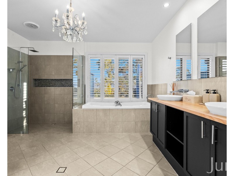 176 Wollong Road, Quorrobolong NSW 2325