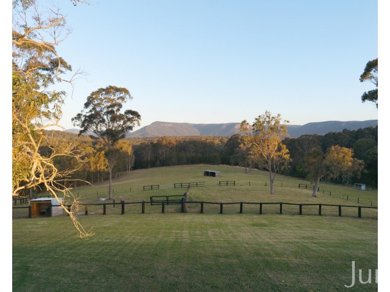 176 Wollong Road, Quorrobolong NSW 2325