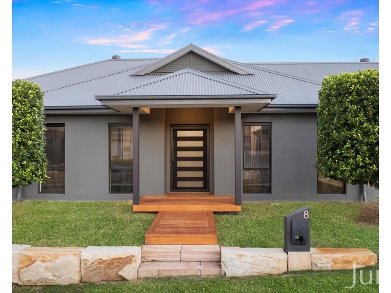 8 Ellerton Avenue, North Rothbury NSW 2335