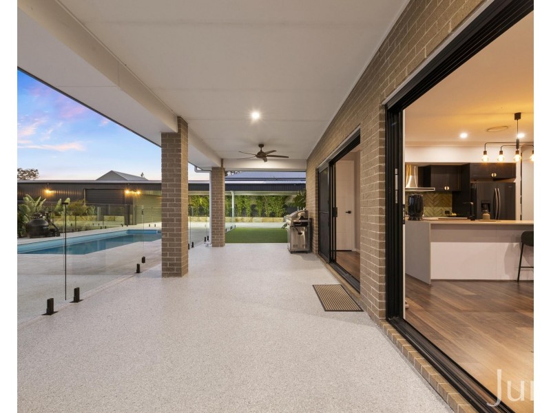 8 Ellerton Avenue, North Rothbury NSW 2335