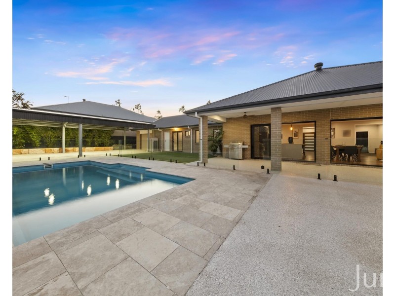 8 Ellerton Avenue, North Rothbury NSW 2335