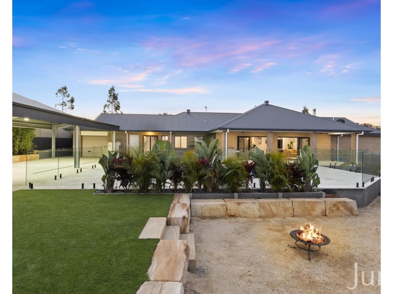 8 Ellerton Avenue, North Rothbury NSW 2335