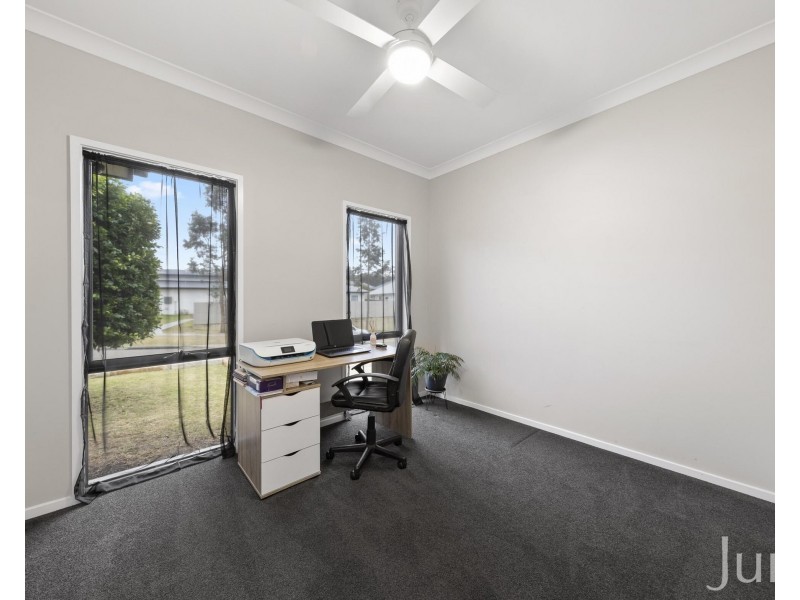 8 Ellerton Avenue, North Rothbury NSW 2335
