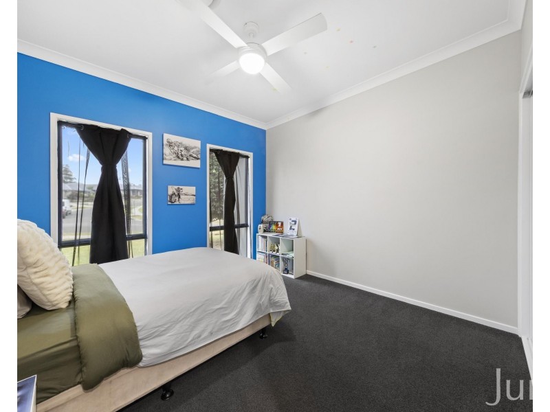 8 Ellerton Avenue, North Rothbury NSW 2335