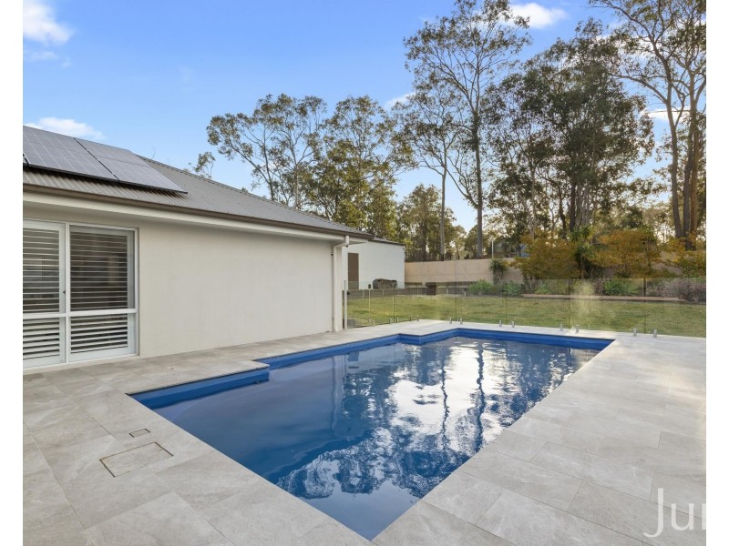 4 Rampling Avenue, North Rothbury NSW 2335