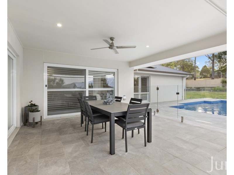 4 Rampling Avenue, North Rothbury NSW 2335
