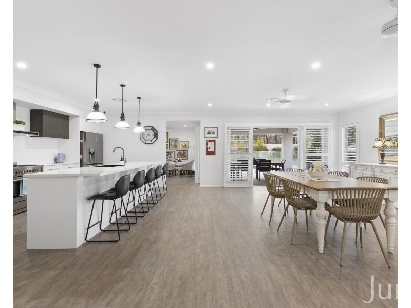 4 Rampling Avenue, North Rothbury NSW 2335
