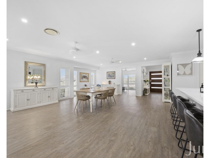4 Rampling Avenue, North Rothbury NSW 2335