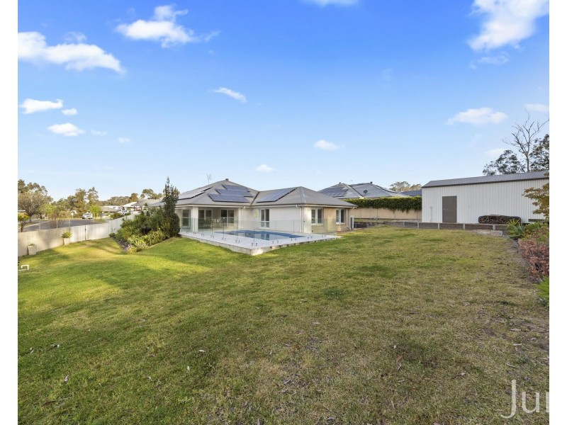 4 Rampling Avenue, North Rothbury NSW 2335