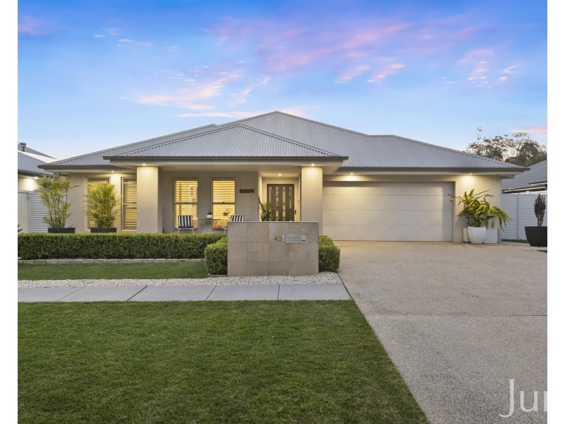 43 Tooze Circuit, North Rothbury NSW 2335