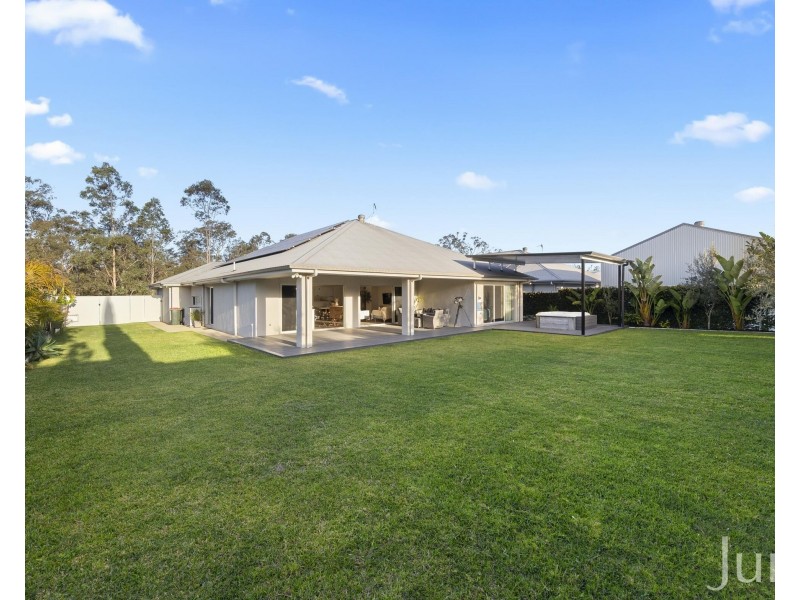 43 Tooze Circuit, North Rothbury NSW 2335