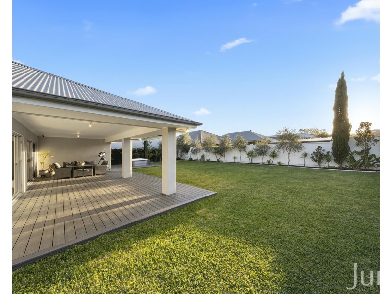 43 Tooze Circuit, North Rothbury NSW 2335