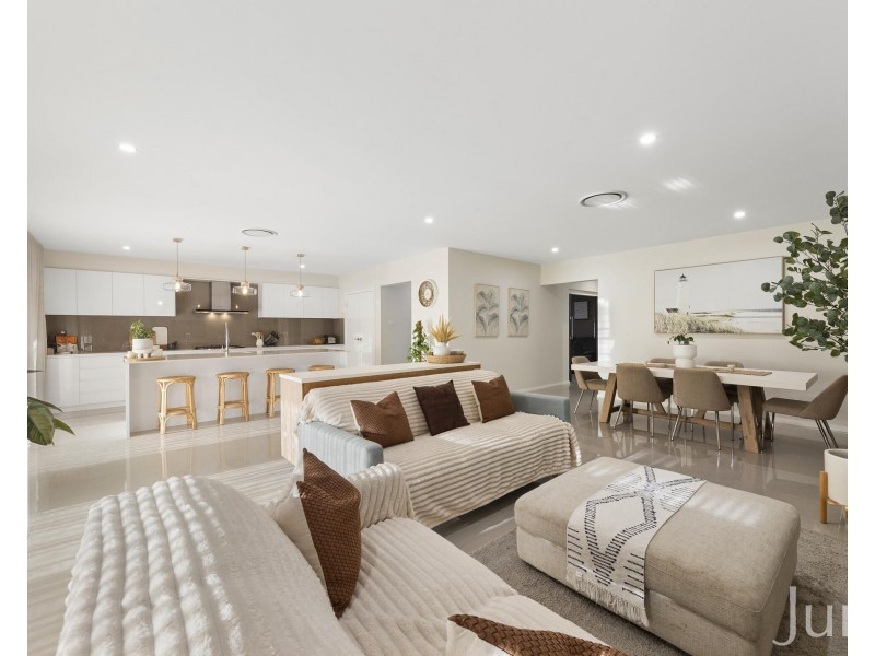 43 Tooze Circuit, North Rothbury NSW 2335