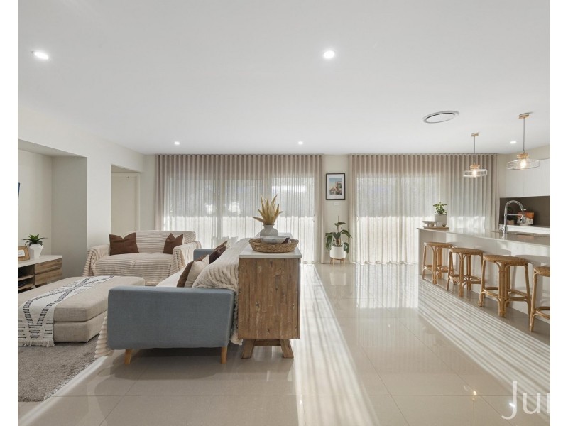 43 Tooze Circuit, North Rothbury NSW 2335
