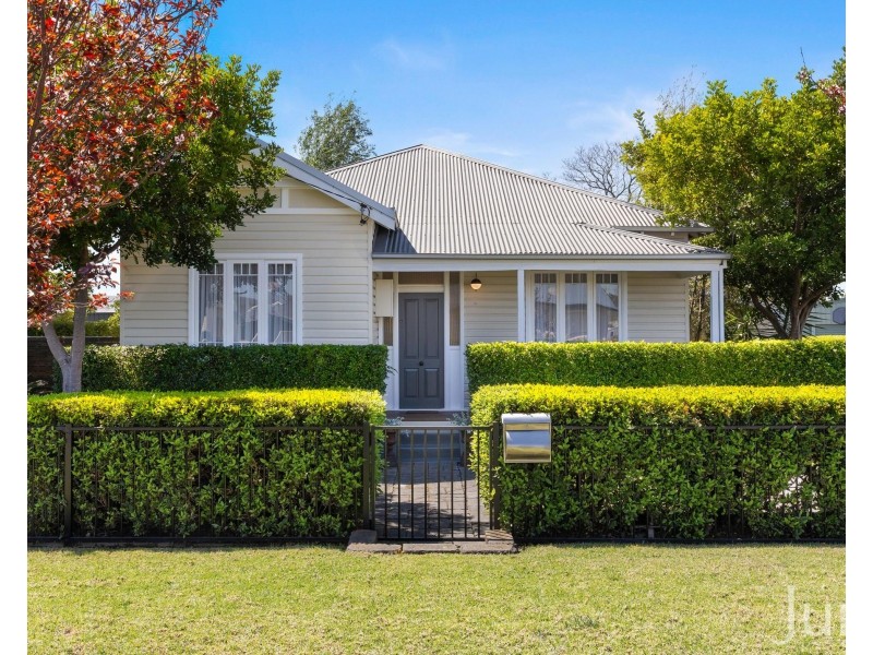 14 Love Street, Cessnock NSW 2325