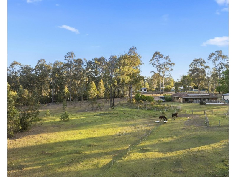 139 Lake Road, Elrington NSW 2325