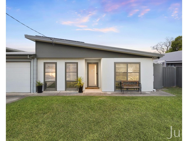 2/1 Elizabeth Street, Cessnock NSW 2325