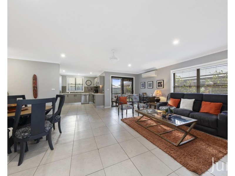 2/1 Elizabeth Street, Cessnock NSW 2325